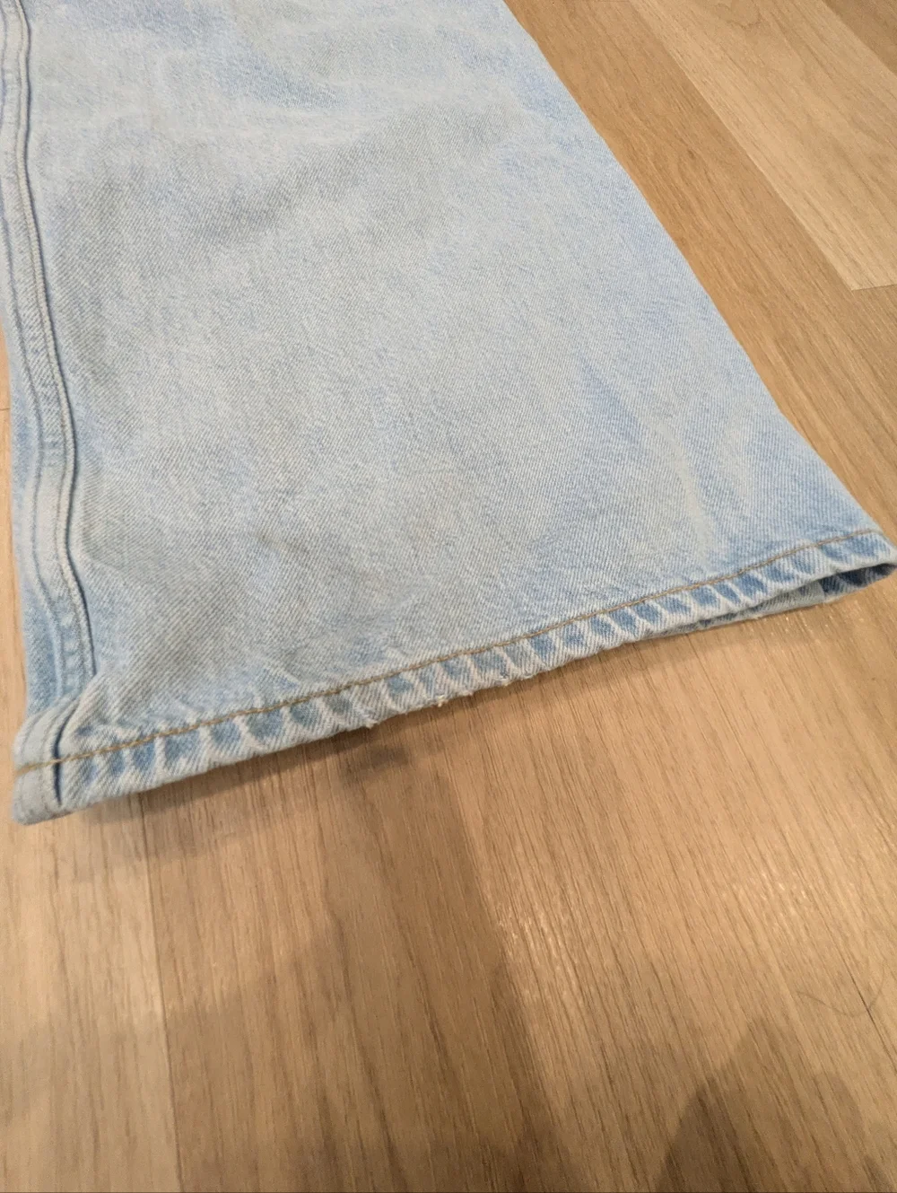 Agolde Cargo Wide Leg Light Wash Jeans Size 27